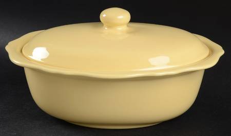Hospitality Butter Yellow 1.5 Quart Oval Covered Casserole