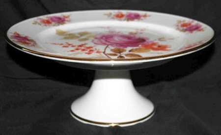 GLP21 Footed Cake Plate