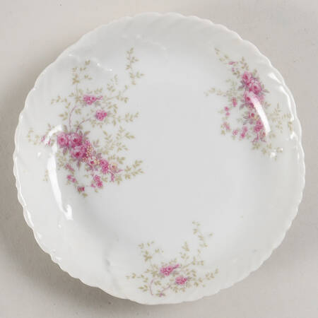 GUE601 Saucer for Oversized Cup by WM Guerin