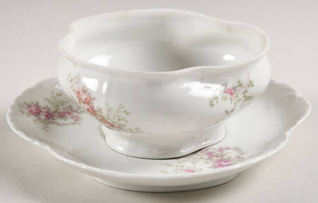 GUE601 Sauce Boat & Lid with Underplate