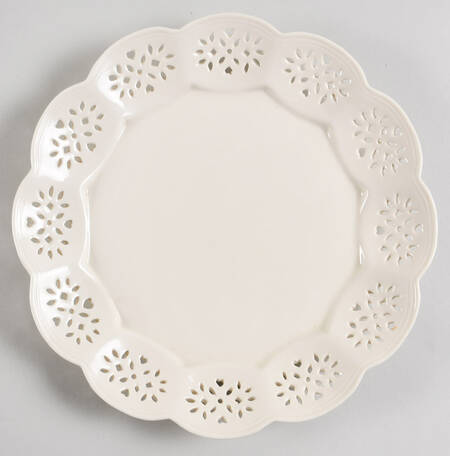 Cream Lace Cake Plate