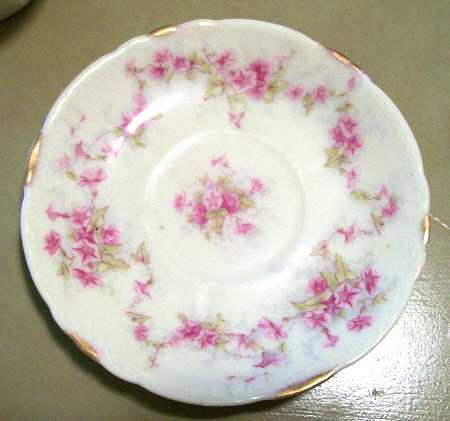 Hut3414 Saucer