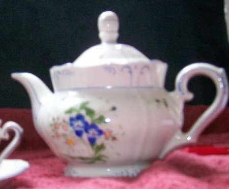 GKC6 Teapot & Lid