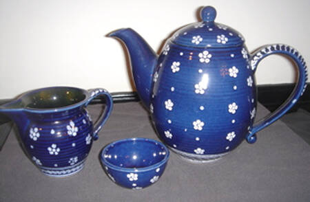 Dirndl Blue Coffee Pot & Lid
