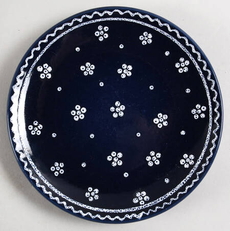 Dirndl Blue Dessert/Pie Plate