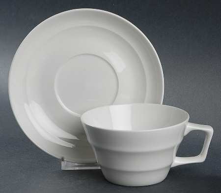 Luma Flat Cup & Saucer Set