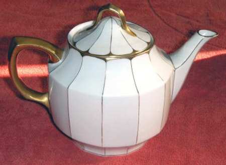 GMY191 Teapot & Lid