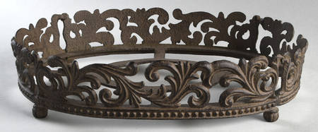 Cream Metal Stand for 2.5 Qt Oval Covered Casserole