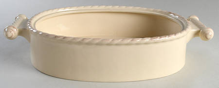 Cream 2.5 Quart Oval Covered Casserole No Lid