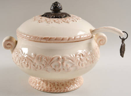 Cream Tureen & Lid w/Ladle
