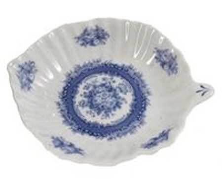 Cameo Rose 7" Leaf Dish