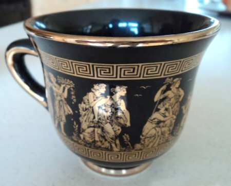 GR13 Footed Cup