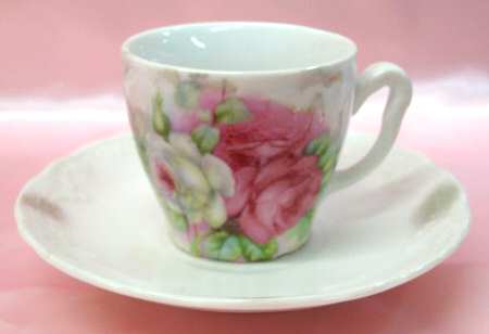 152 Flat Cup & Saucer Set