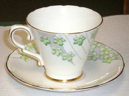 5245 Flat Cup & Saucer Set