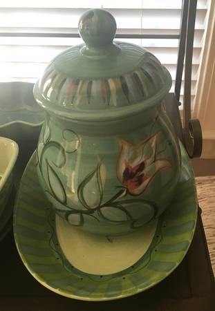 Green Bountiful Cookie Jar & Lid