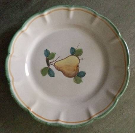 GUM20 Dinner Plate