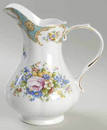 GCC35 28 Oz Pitcher
