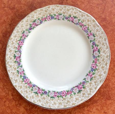 Pompadour Bread & Butter Plate