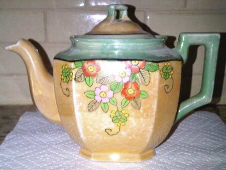 GCA23 Teapot & Lid