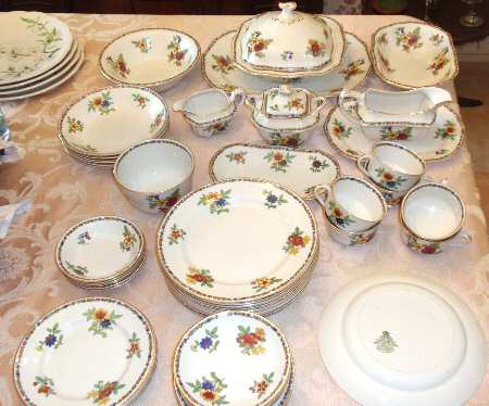 GLO7 by Globe Pottery (England)