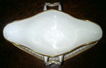 GUE656 Gravy Boat with Attached Underplate