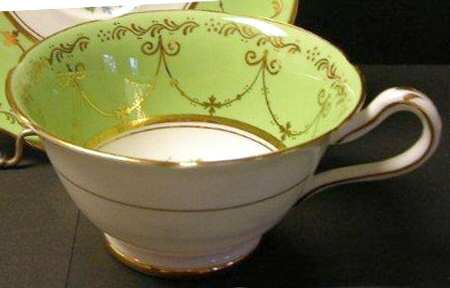 5548 Footed Cup