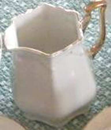 GMY273 Creamer