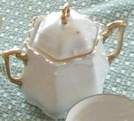 GMY273 Sugar Bowl & Lid