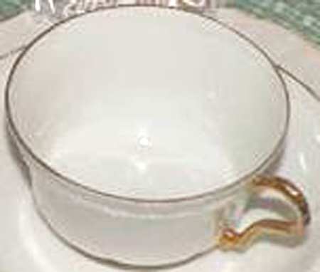 GMY273 Footed Cup