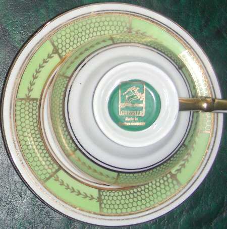 GZL1 Footed Cup & Saucer Set