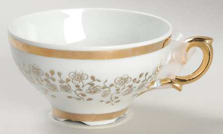 GKC9 Footed Cup