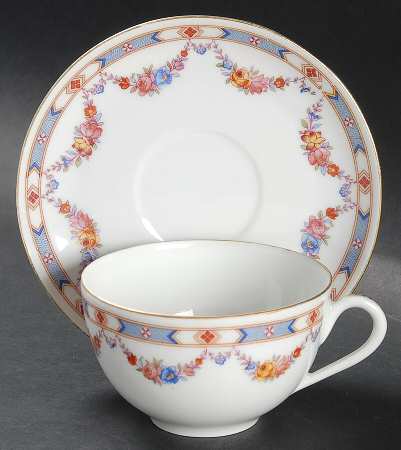 GMY289 Flat Cup & Saucer Set