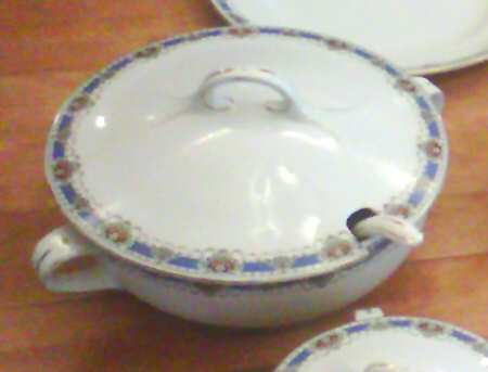 GRW10 Tureen &  Lid