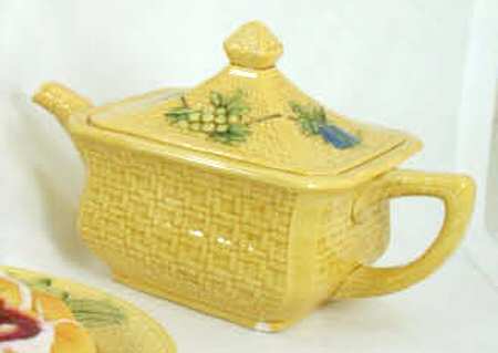 2870 Teapot & Lid