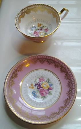 6112 Footed Cup & Saucer Set