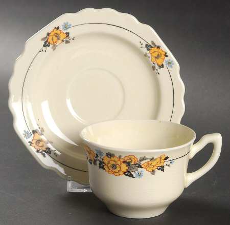 GEO552 Footed Cup & Saucer Set