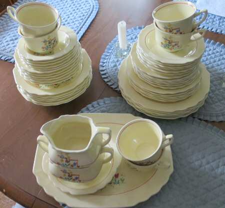 GEO554 Flat Cup & Saucer Set