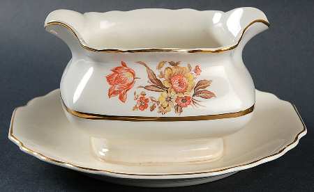 GEO556 Gravy Boat with Attached Underplate