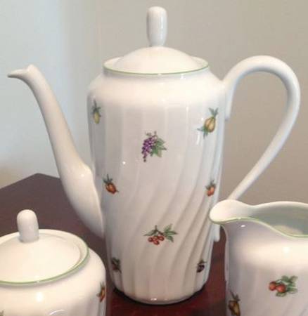 12935 Coffee Pot & Lid