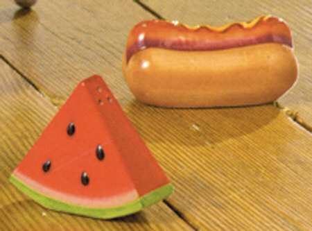 Backyard Bbq Figural Salt and Pepper