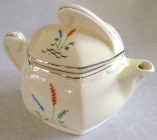 RS8678H Teapot & Lid