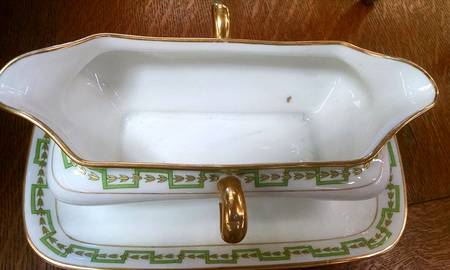 GDA476 Gravy Boat with Attached Underplate
