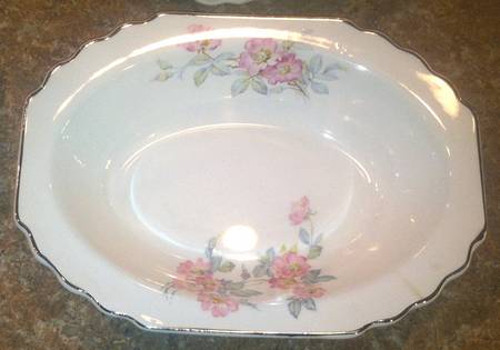 H2-22934 9" Oval Vegetable Bowl