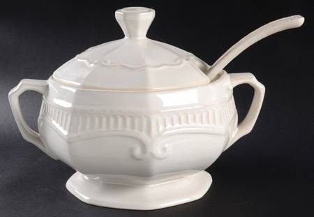 Havenwood Tureen & Lid w/Ladle