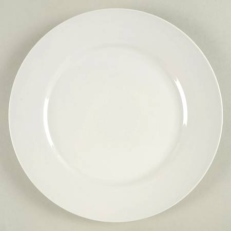 Noble Court Dinner Plate