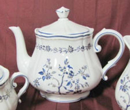 GIN343 Teapot & Lid
