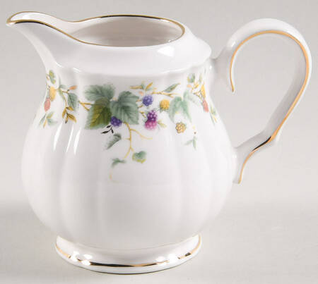 Berry Yard Creamer