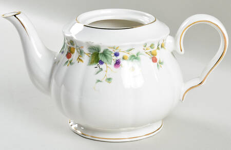 Berry Yard Teapot No Lid