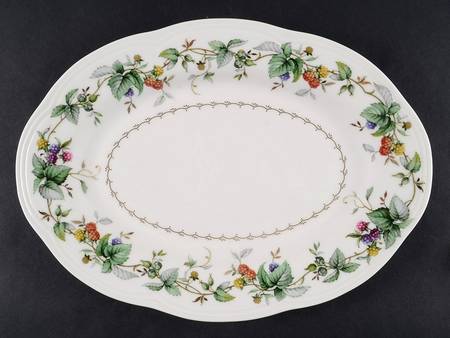 Berry Yard 12" Oval Serving Platter