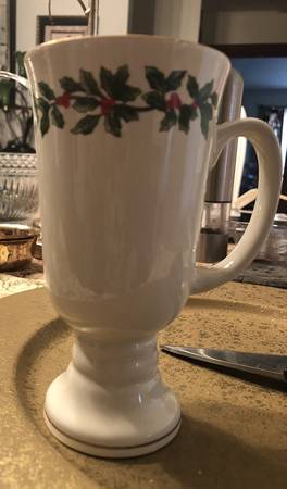GDG5 Footed Mug